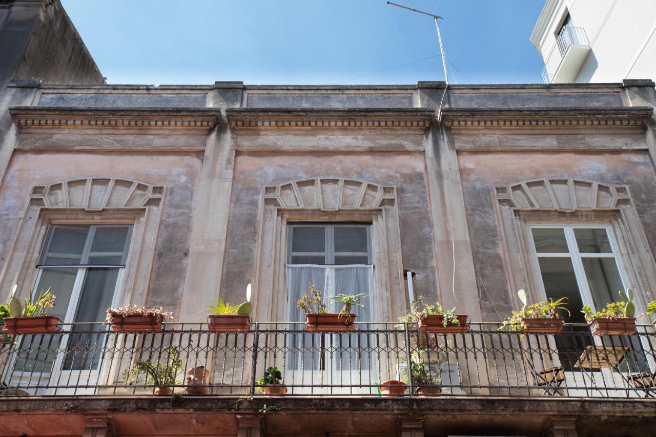 Zefiro Rooms Κατάνια Εξωτερικό φωτογραφία
