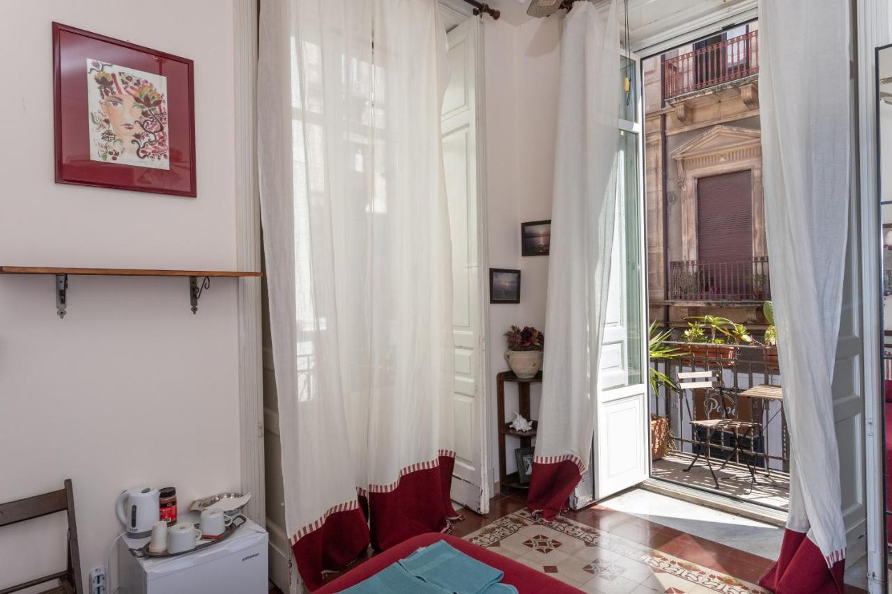 Zefiro Rooms Κατάνια Εξωτερικό φωτογραφία